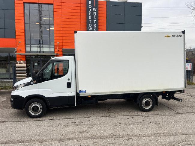 Bus Iveco - zabudowa kontener z windą do wynajęcia